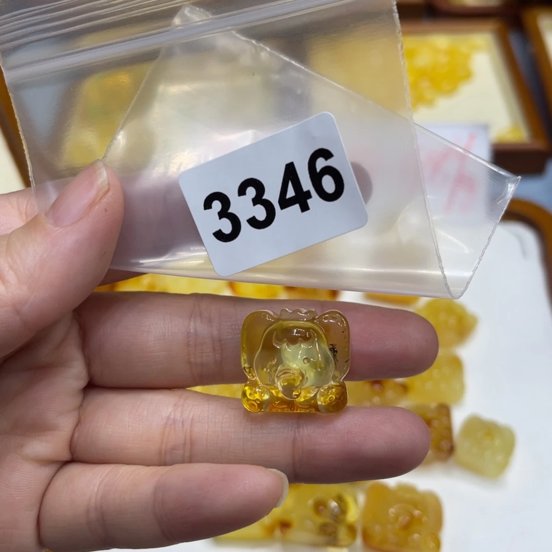 琥珀珠宝奇石未镶嵌