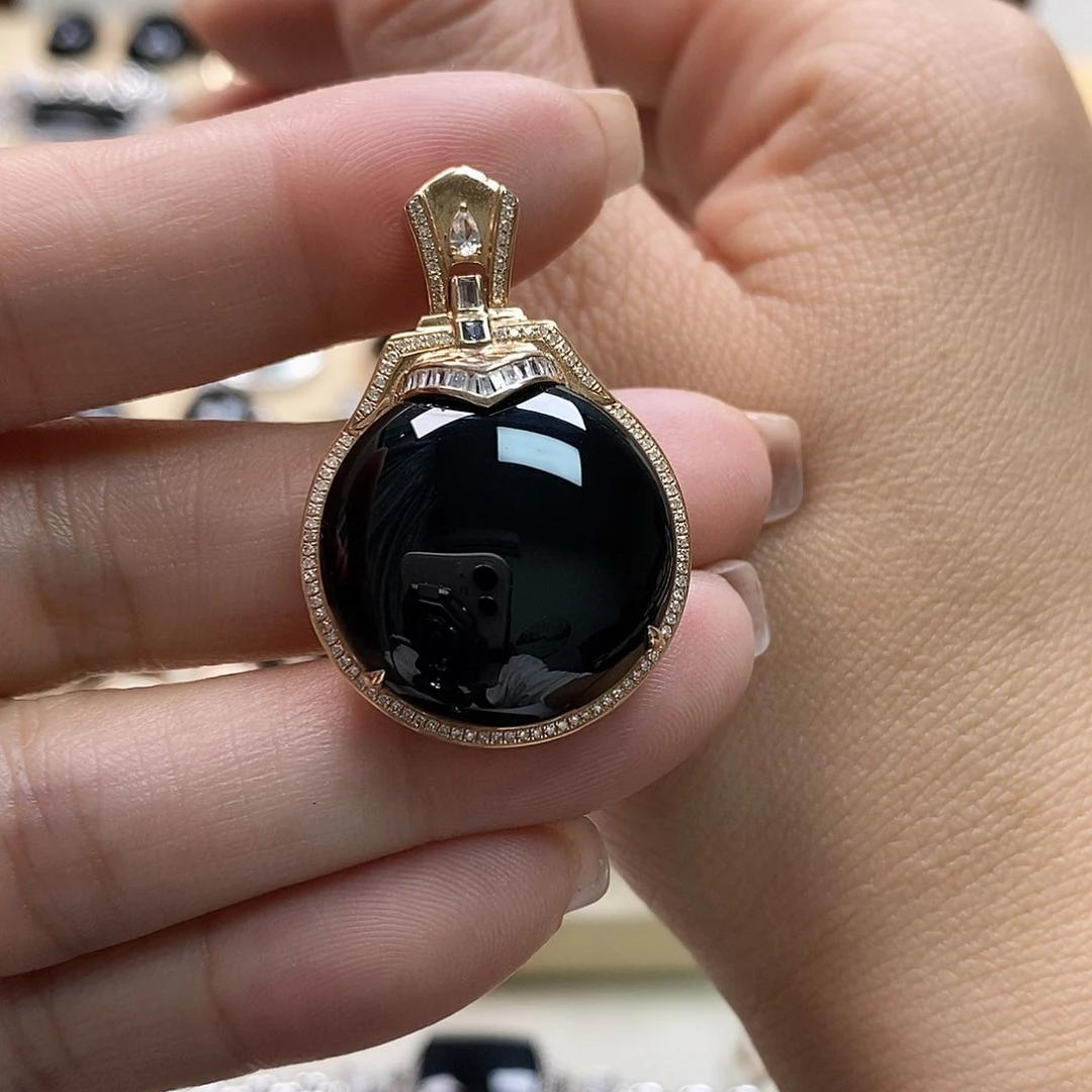 翡翠颈饰18K金镶嵌墨翠