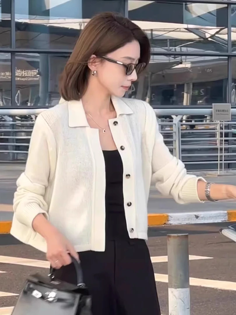 白色短款针织外套女款2025秋季新品高级小众不撞款小个子气质上衣