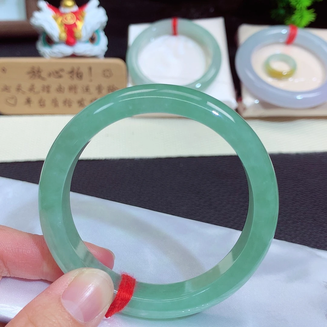 翡翠未镶嵌手镯564