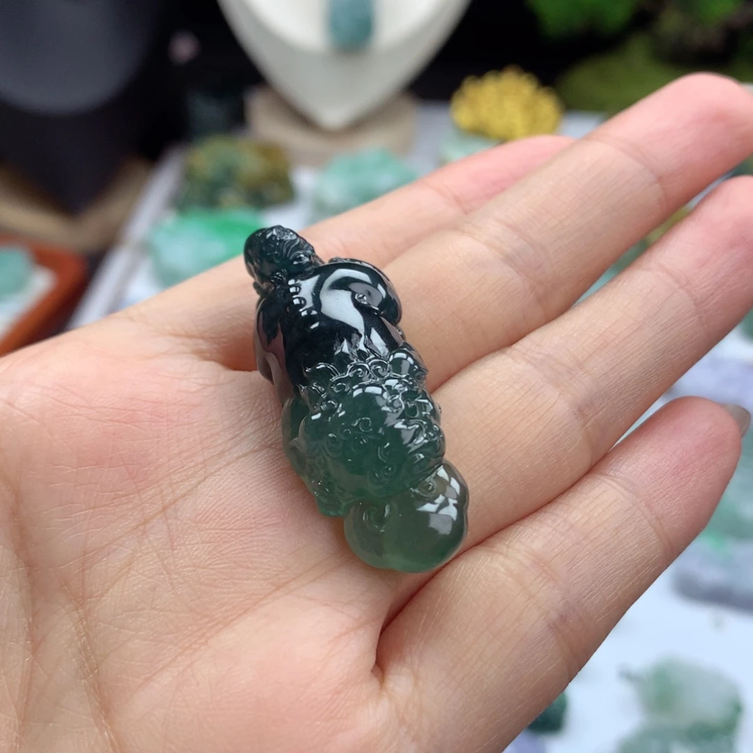 诺***亚翡翠未镶嵌颈饰A21 子母貔貅