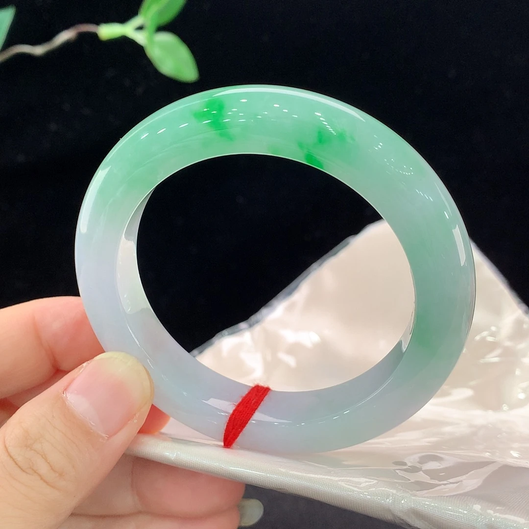 翡翠未镶嵌手镯1109