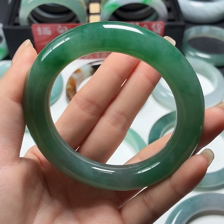 J***y未镶嵌手镯翡翠56冰飘旅圆条小棉线