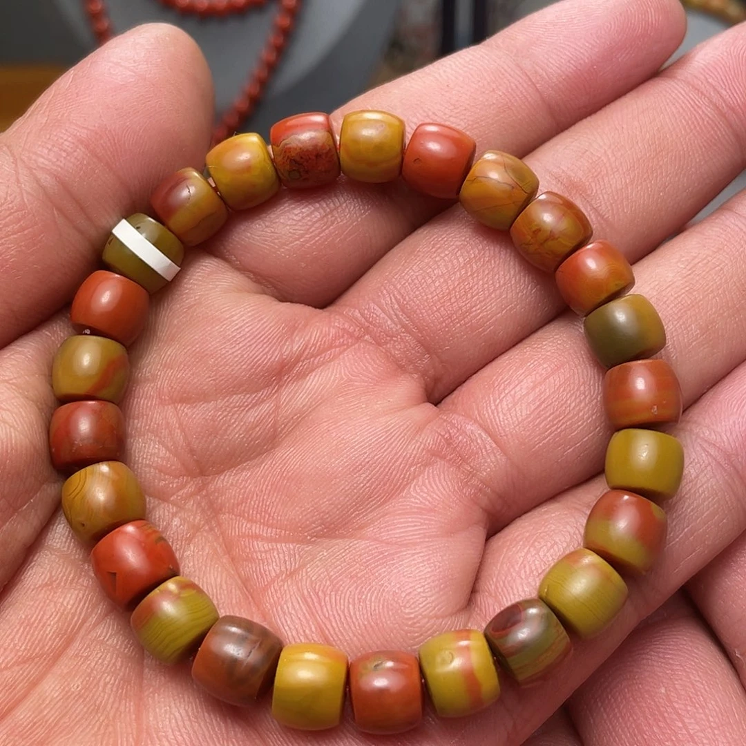 莫***莫南红玛瑙未镶嵌手串