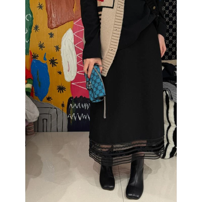 下摆蕾丝拼接无松紧腰半裙 J24B340