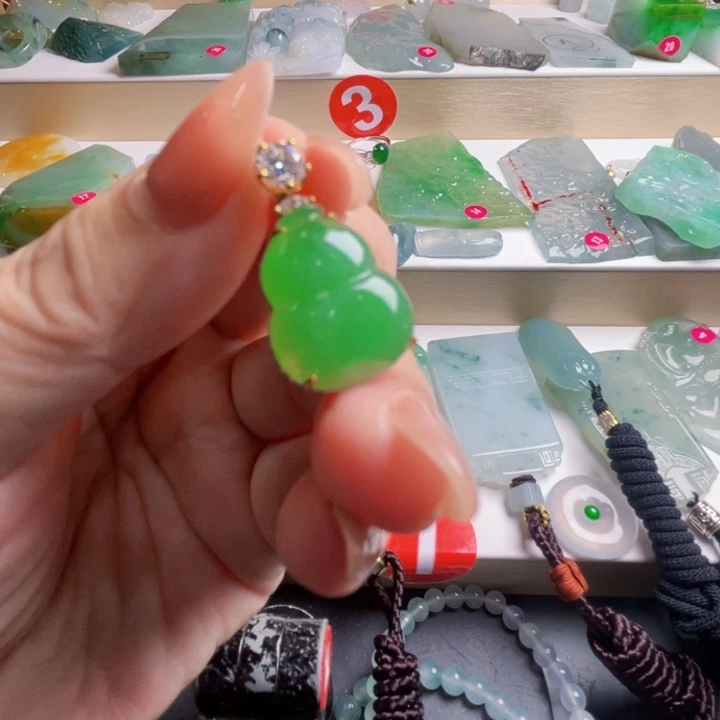 翡翠未镶嵌颈饰天然翡翠