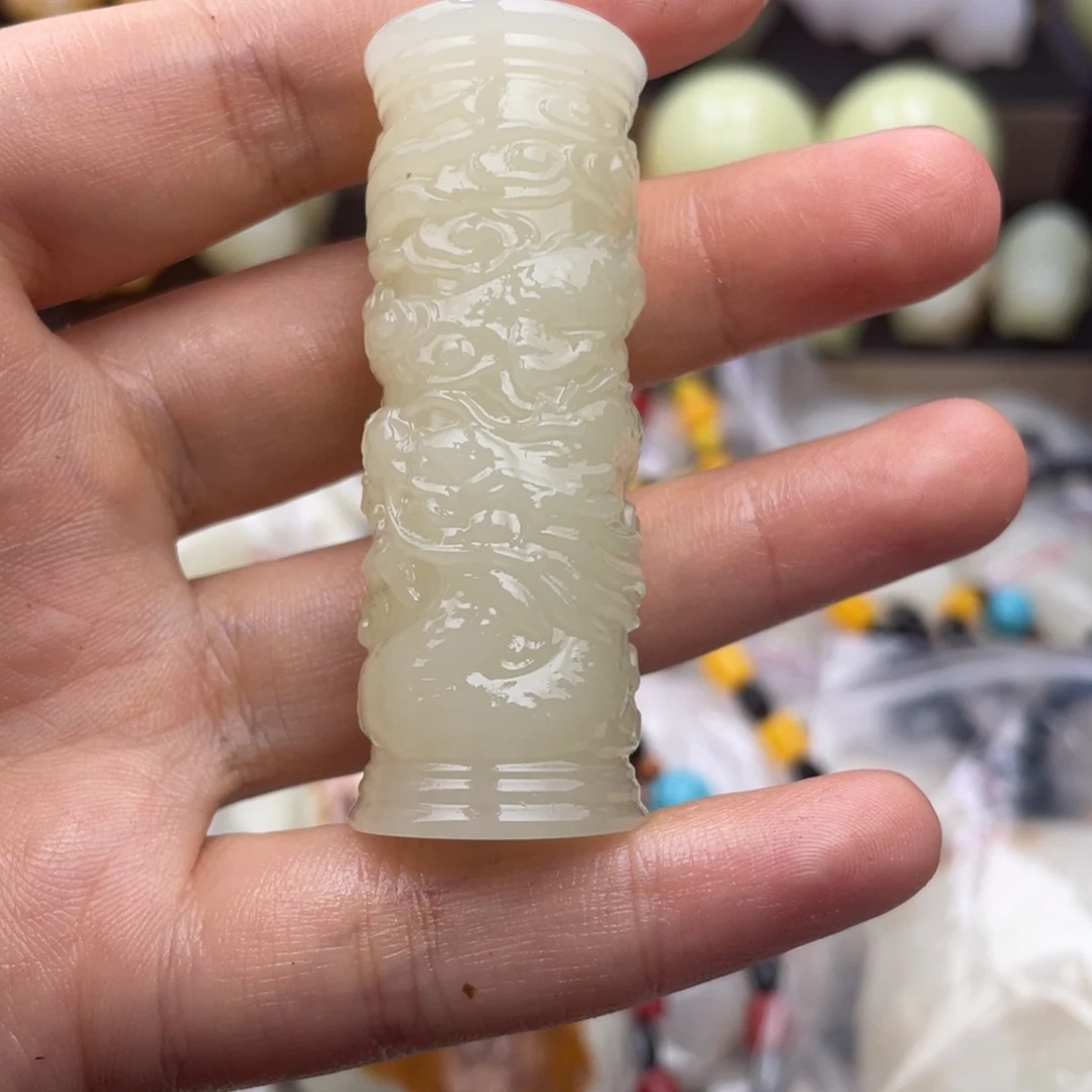 石材对****哥天然古青玉石手把件