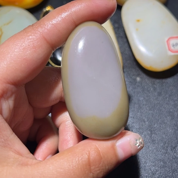 和田玉未镶嵌珠宝奇石