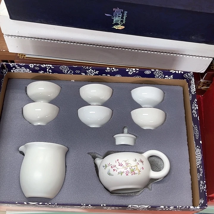 孤品茶具套装等。