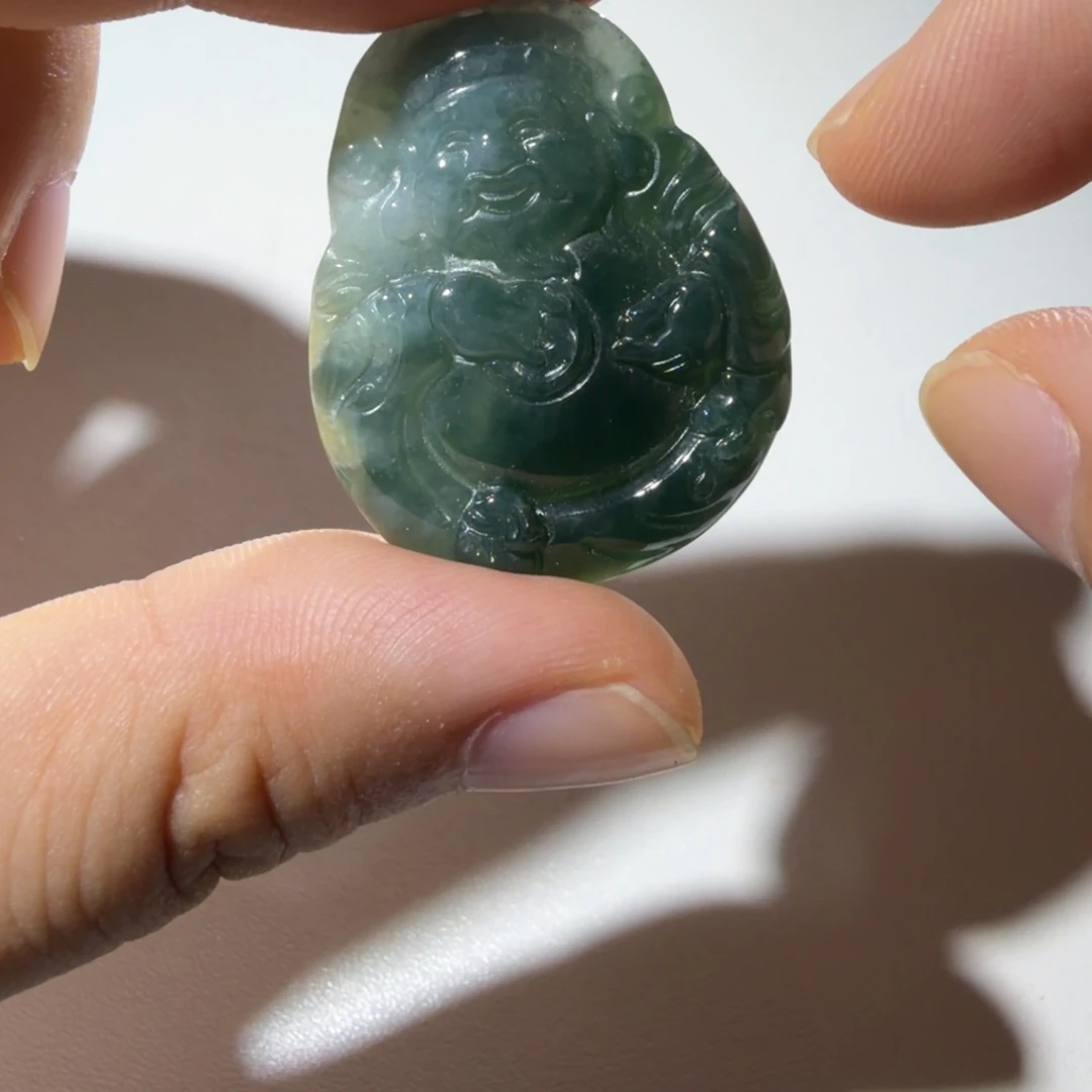 颈饰未镶嵌翡翠好
