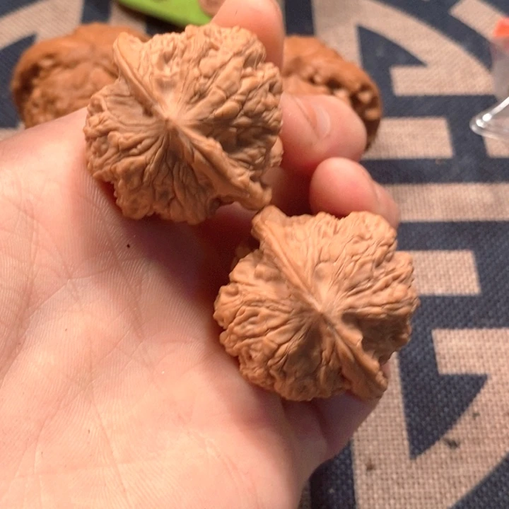 吊坠文玩核桃龙洞玉全品