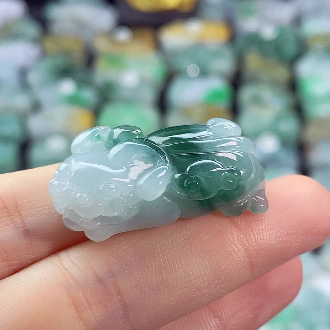 颈饰未镶嵌翡翠天然