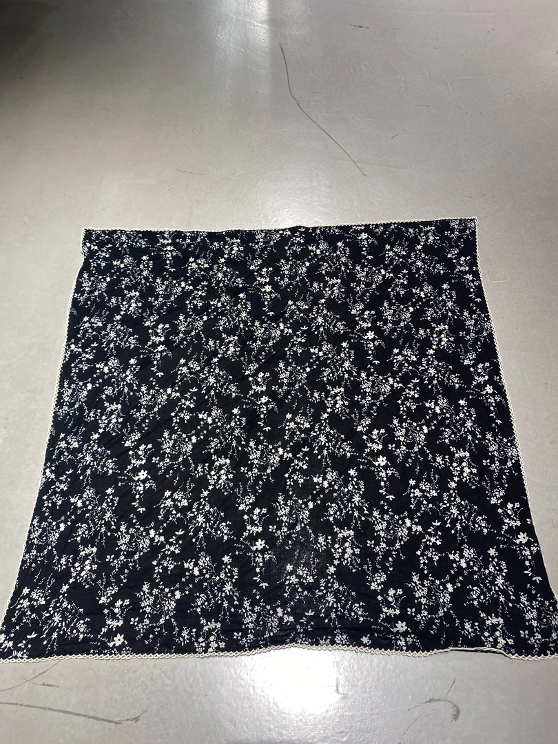 LY LAB【褛兰】夏日搭配单品时尚老钱花卉丝巾SJ002