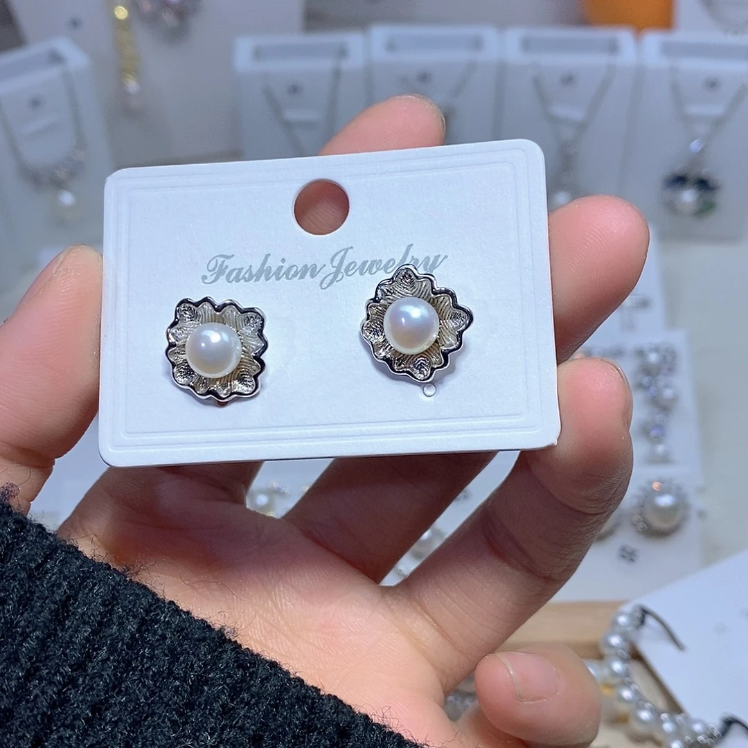 淡水珍珠耳饰未镶嵌