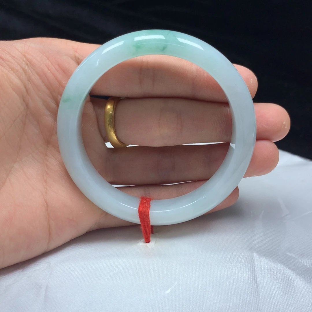 翡翠未镶嵌手镯（圆镯）54.1