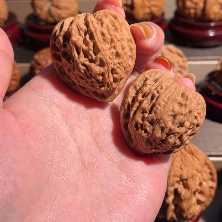 吊坠文玩核桃金牛