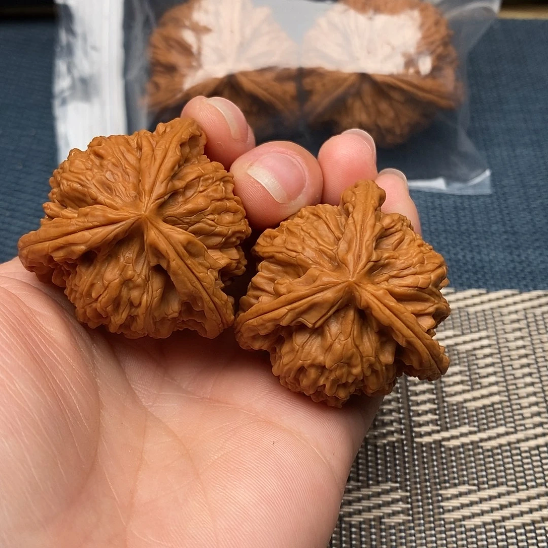 阴****吊坠文玩核桃三棱