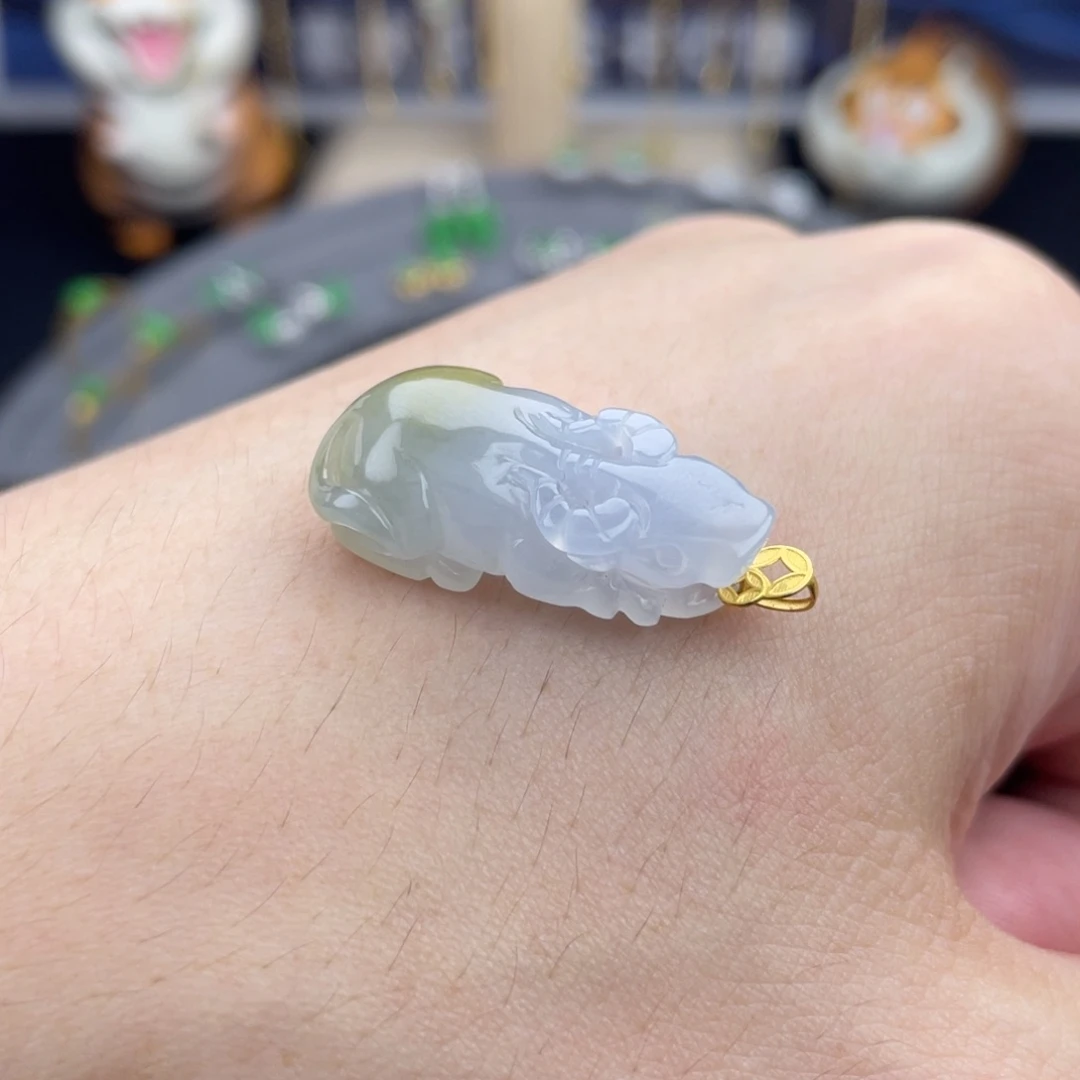 翡翠18K金镶嵌颈饰天然缅甸翡翠a货