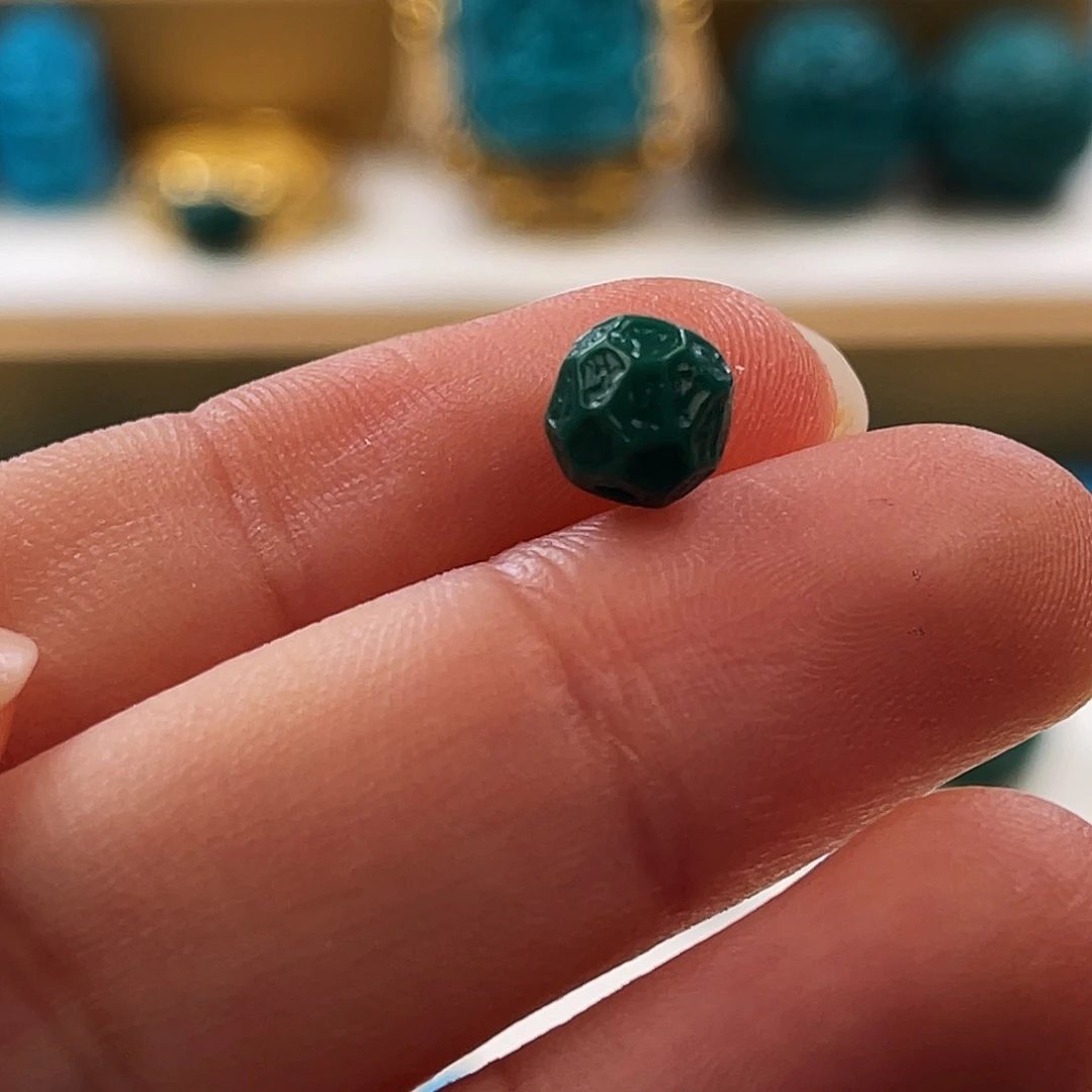 绿松石未镶嵌把件