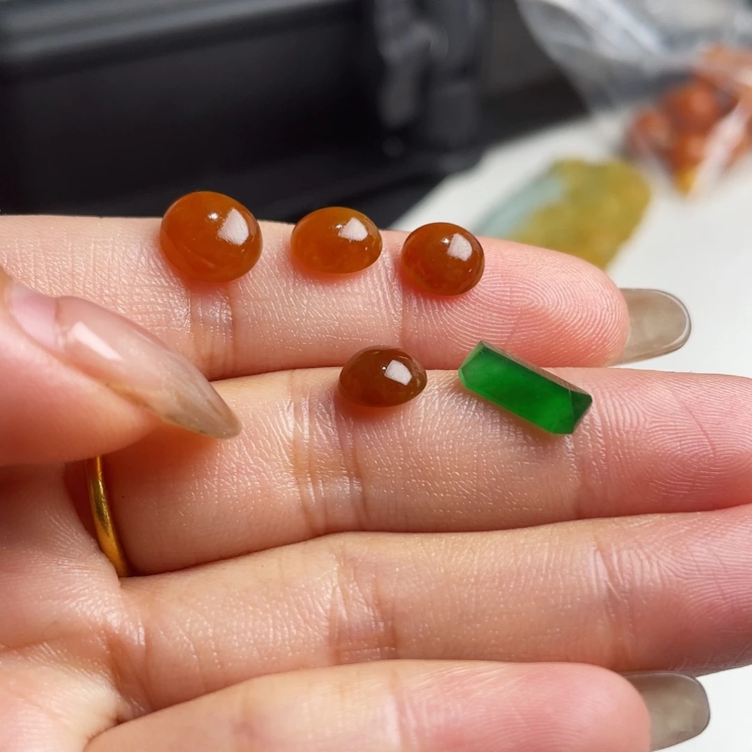 未镶嵌定制翡翠隐****店天然