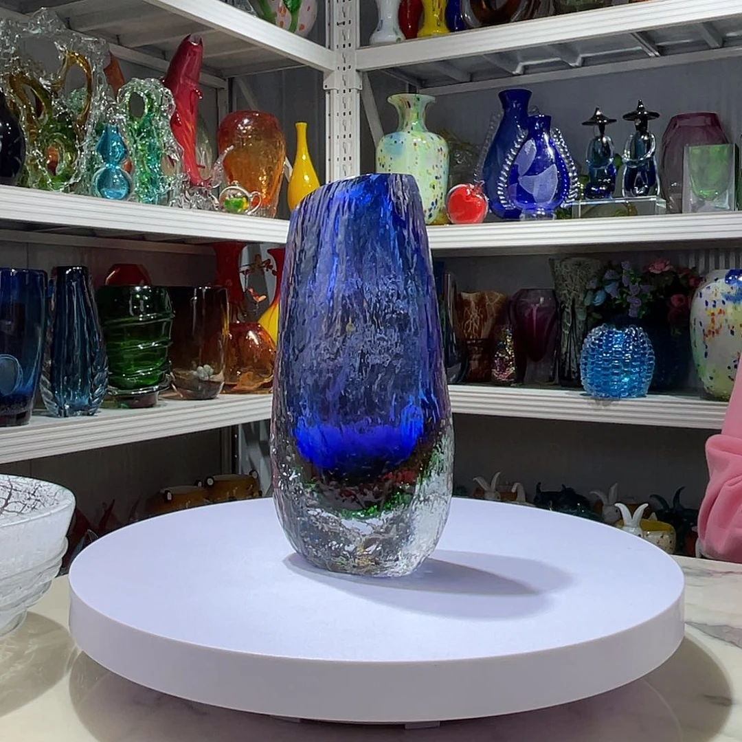 琉璃手工琉璃花器………………………………
