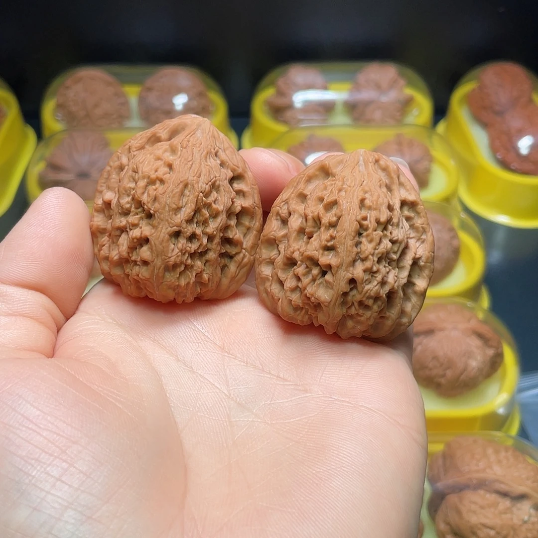 旭***文玩核桃吊坠41尺南疆石