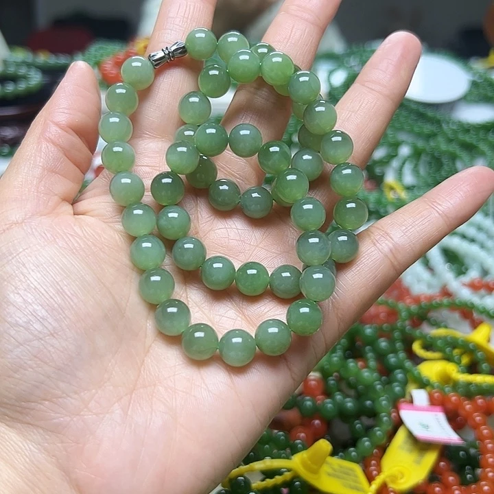 金***姐和田玉（碧玉）未镶嵌手链