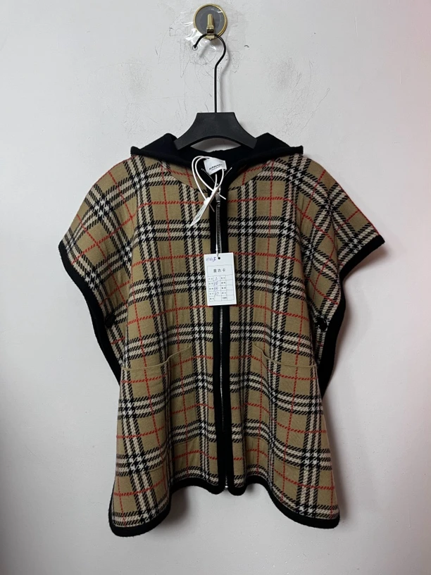 95新 BURBERRY/博柏利 格纹连帽披肩