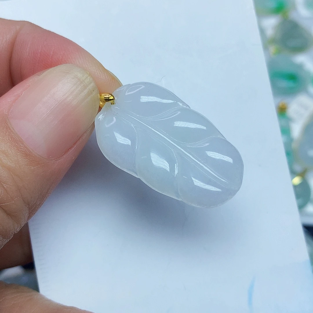 翡翠未镶嵌颈饰357889