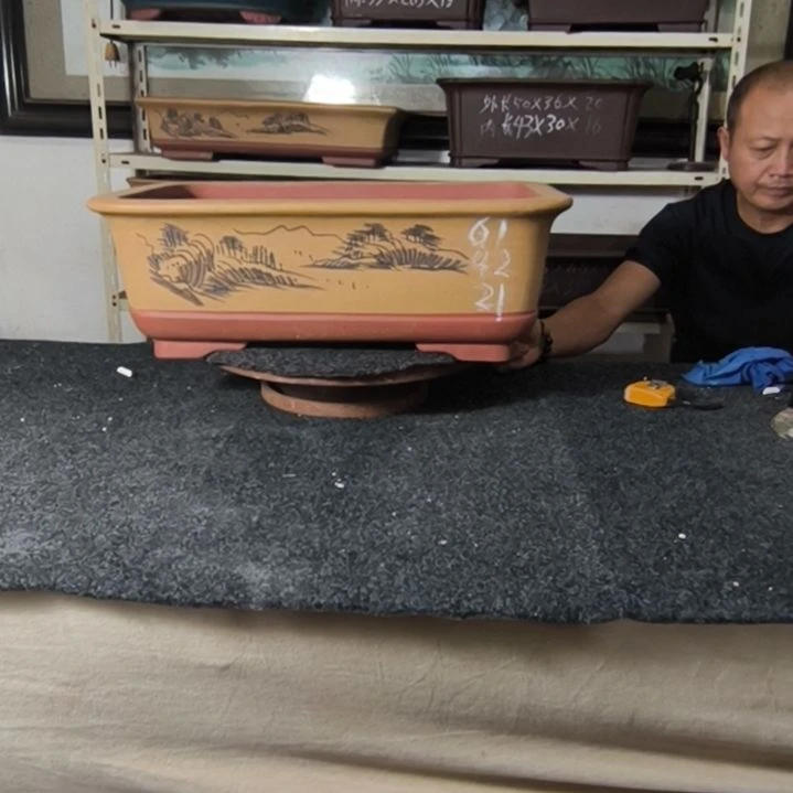 花盆紫砂芝麻黄色中号马