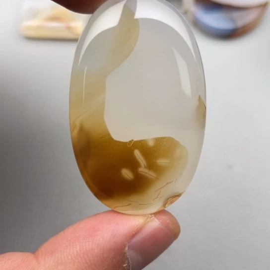 玛瑙/玉髓颈饰未镶嵌西**农