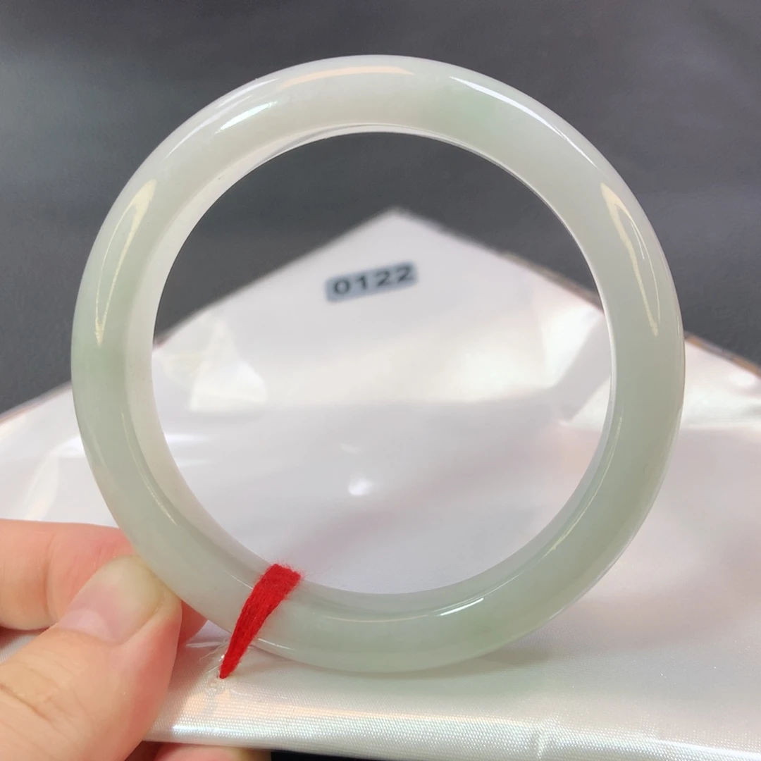 翡翠手镯未镶嵌0122号