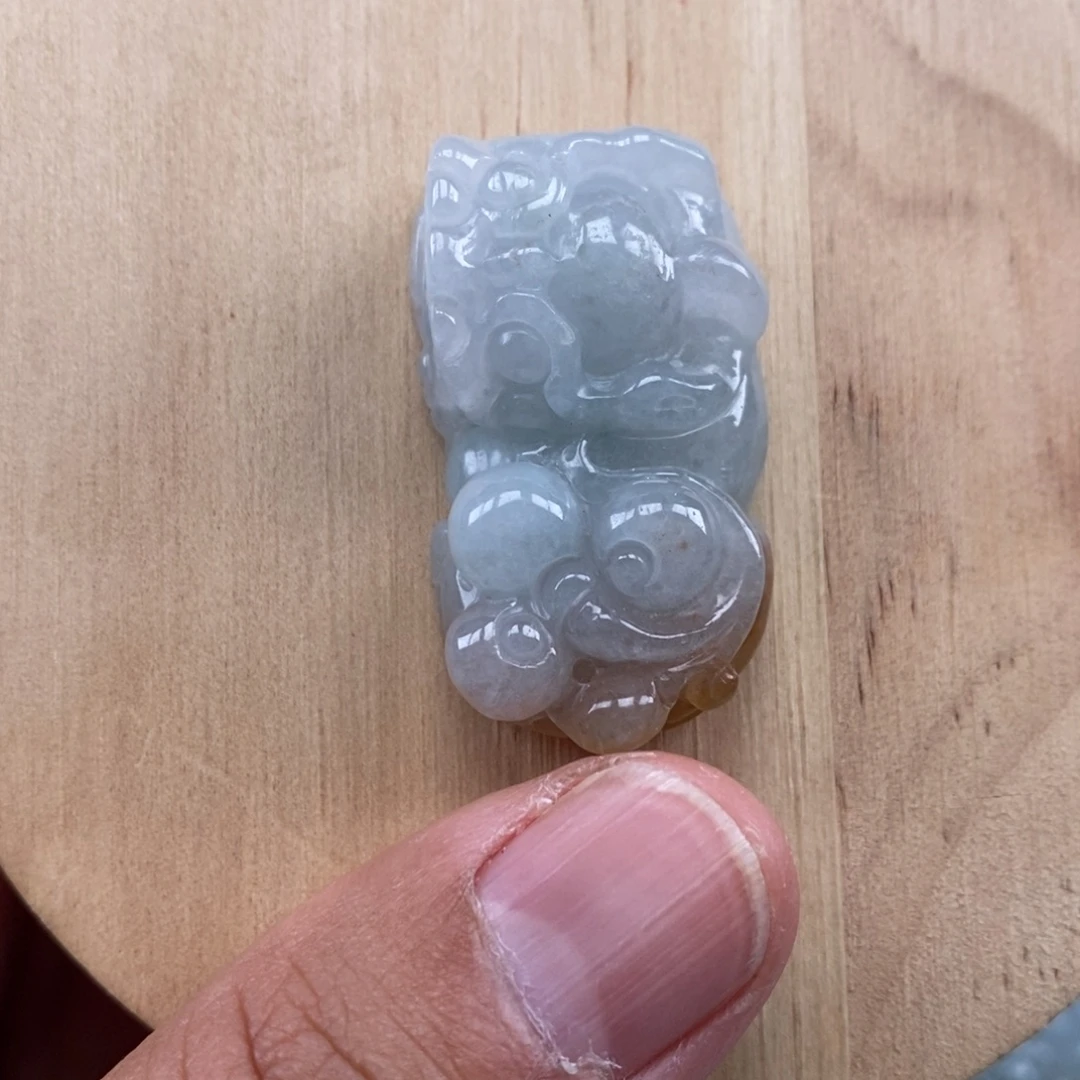 翡翠未镶嵌颈饰多人霸王貔貅