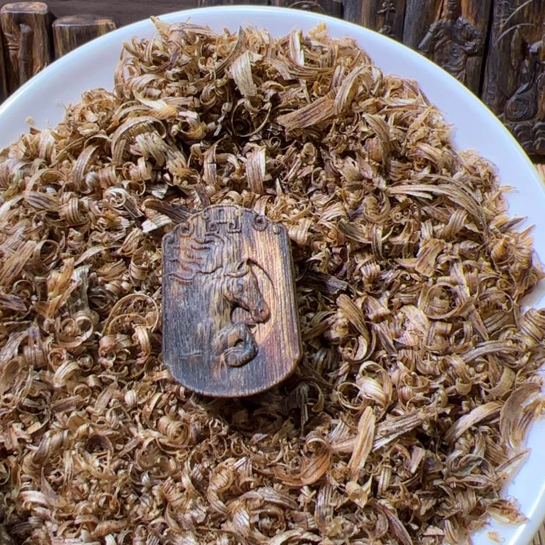 沉香沉香碎屑乌身雕刻5.3克