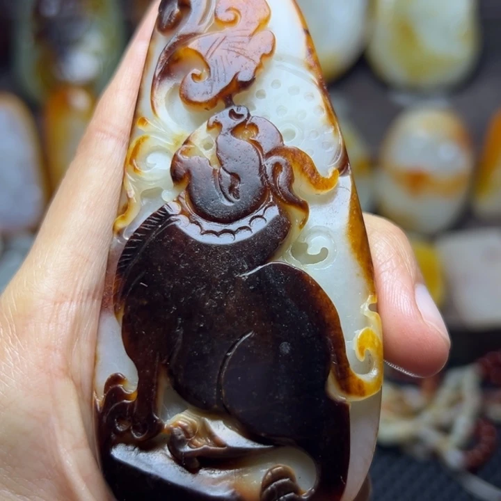 和田玉未镶嵌颈饰