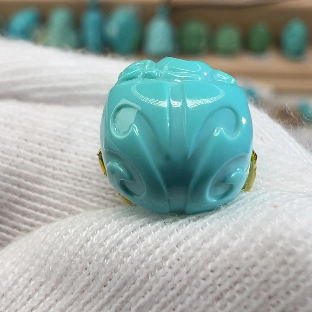 绿松石配饰未镶嵌