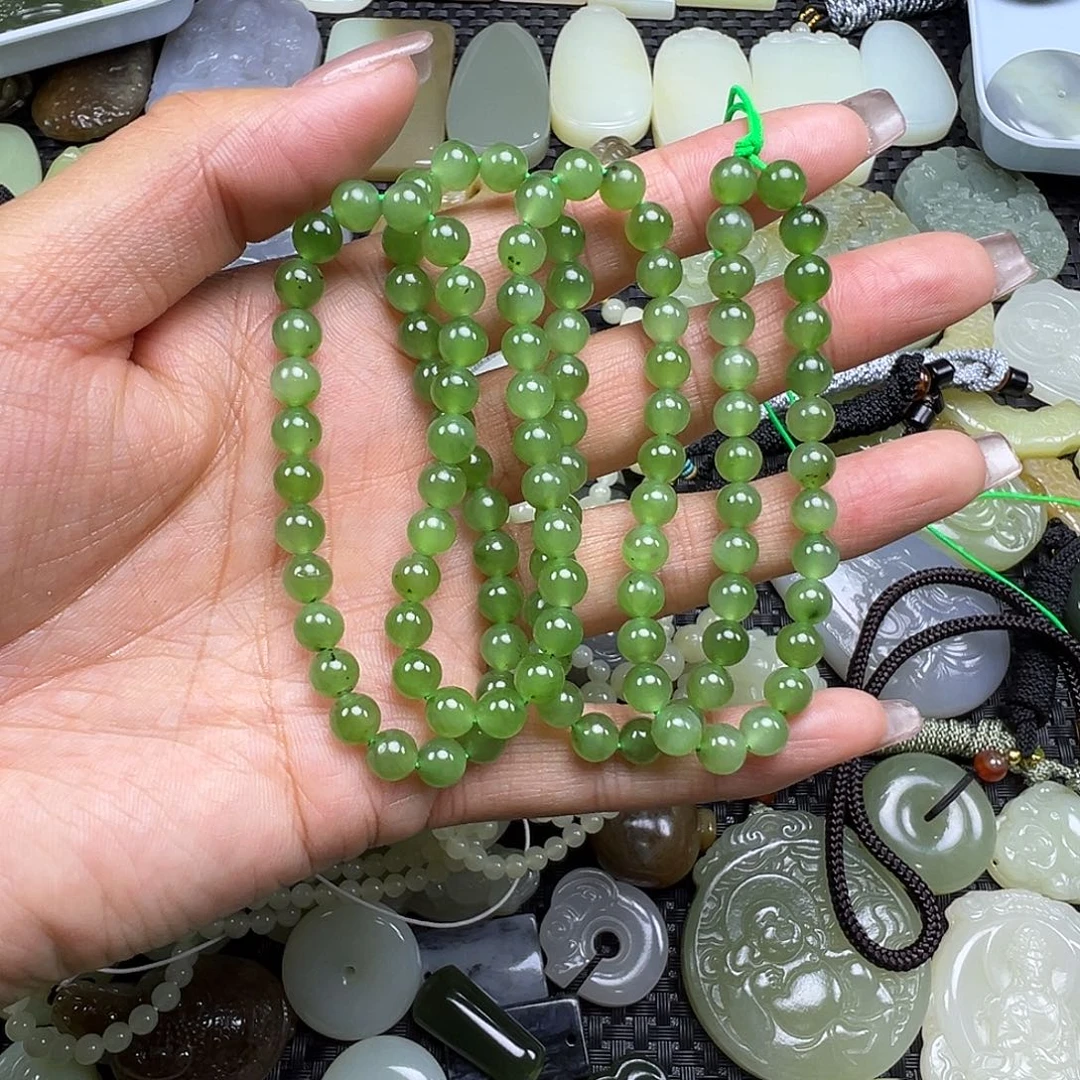 和田玉未镶嵌颈饰卡6多少