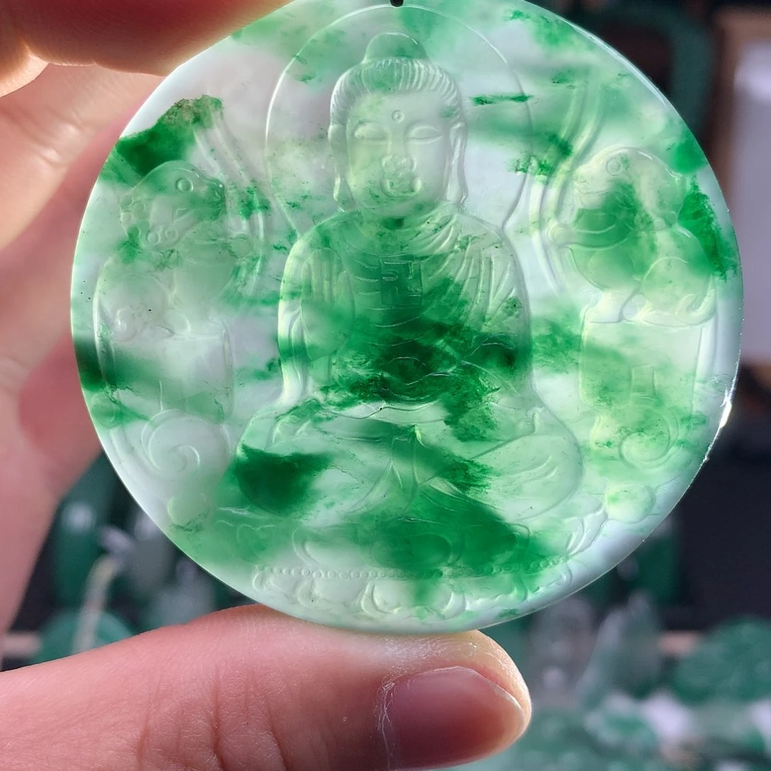 石英质玉吊坠(不含链)未镶嵌圆牌大日如来