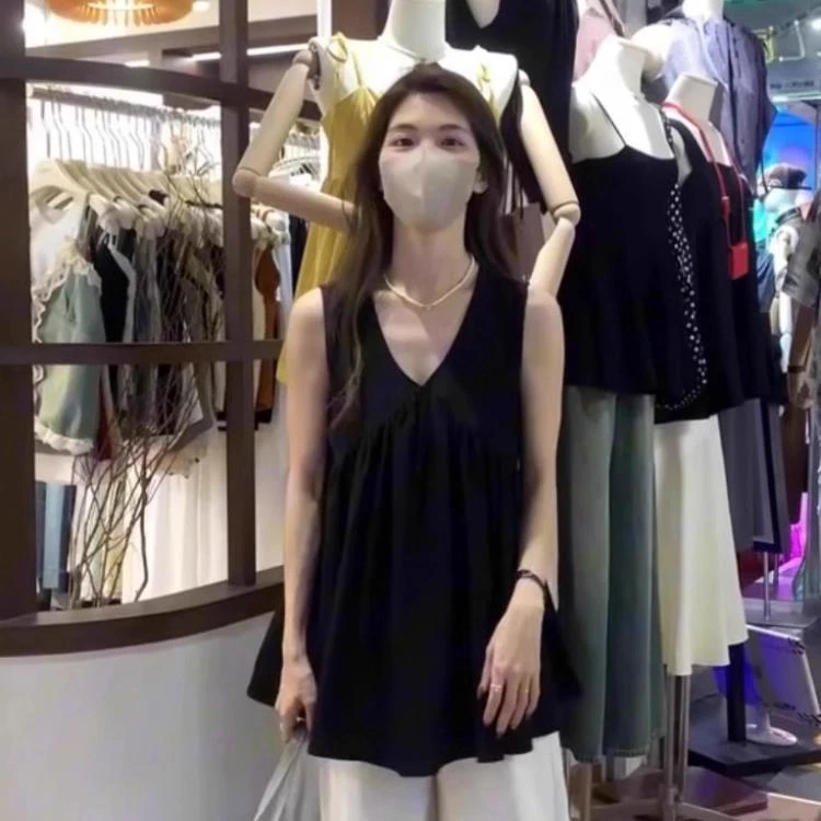 黑色无袖吊带背心衬衫女夏2025新款法式独特漂亮小衫显瘦宽松上衣