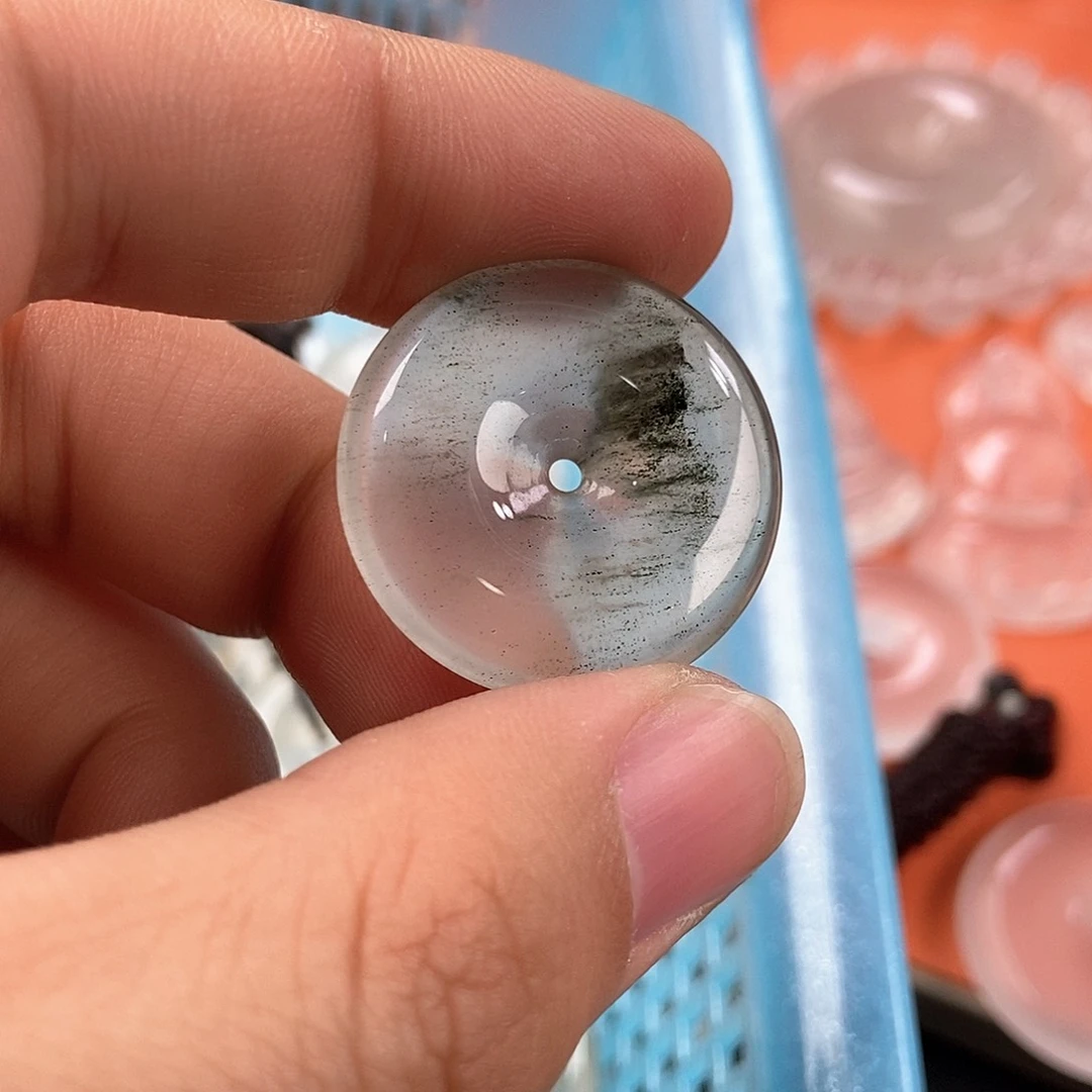 石英质玉颈饰未镶嵌?****?平安扣