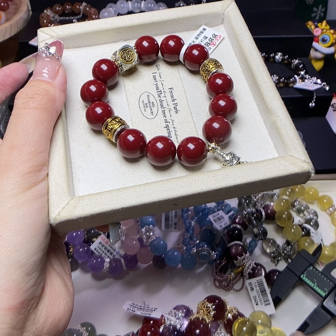 水晶手链未镶嵌朱砂