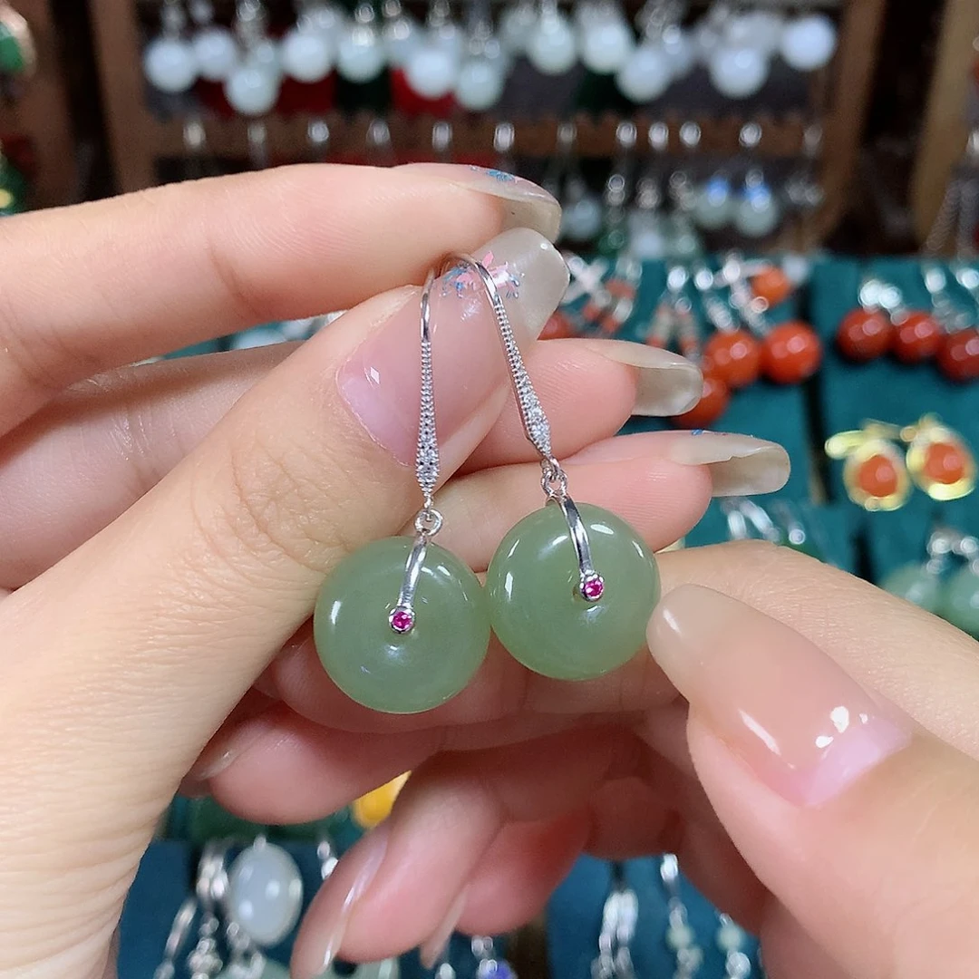 和田玉耳饰银S925镶嵌15*7左右