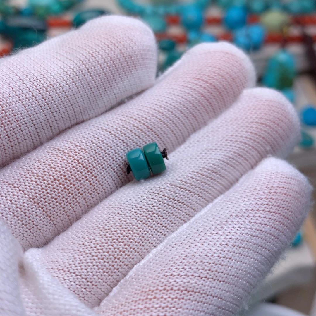 佳***亿绿松石未镶嵌珠宝奇石