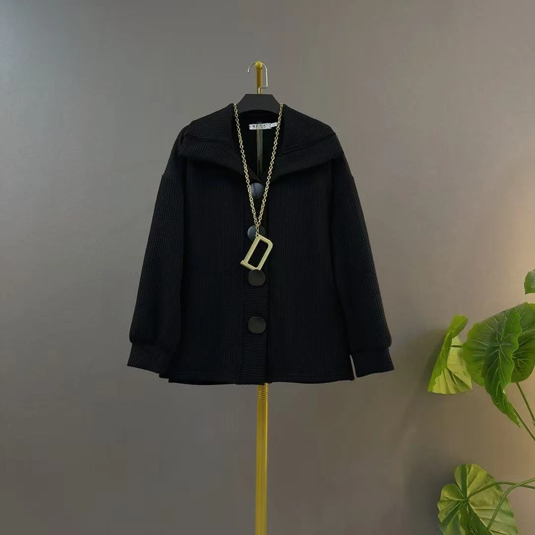 海军领女常规款宽松型气质短款针织翻领纽扣设计师大码遮肉打底衫