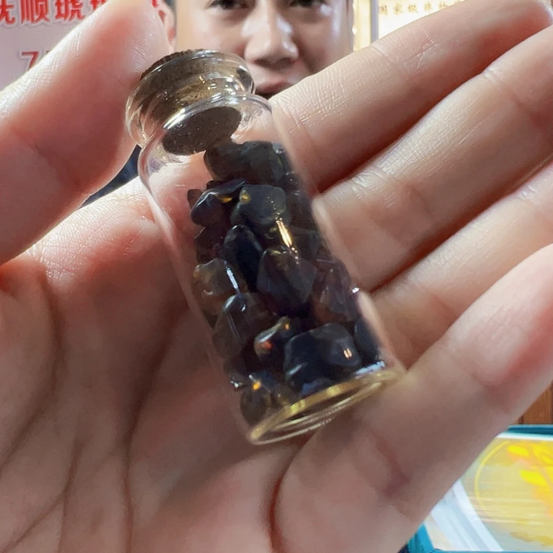 未镶嵌颈饰琥珀抚顺琥珀