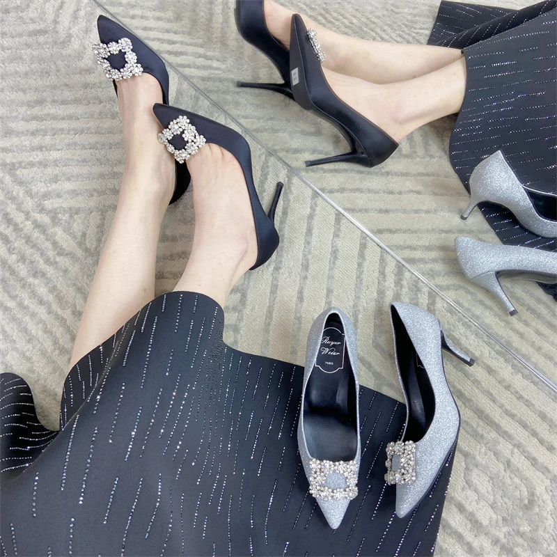 尖头6.5-10cm细跟高跟鞋rv水钻方扣浅口红色婚鞋婚纱礼服女单鞋