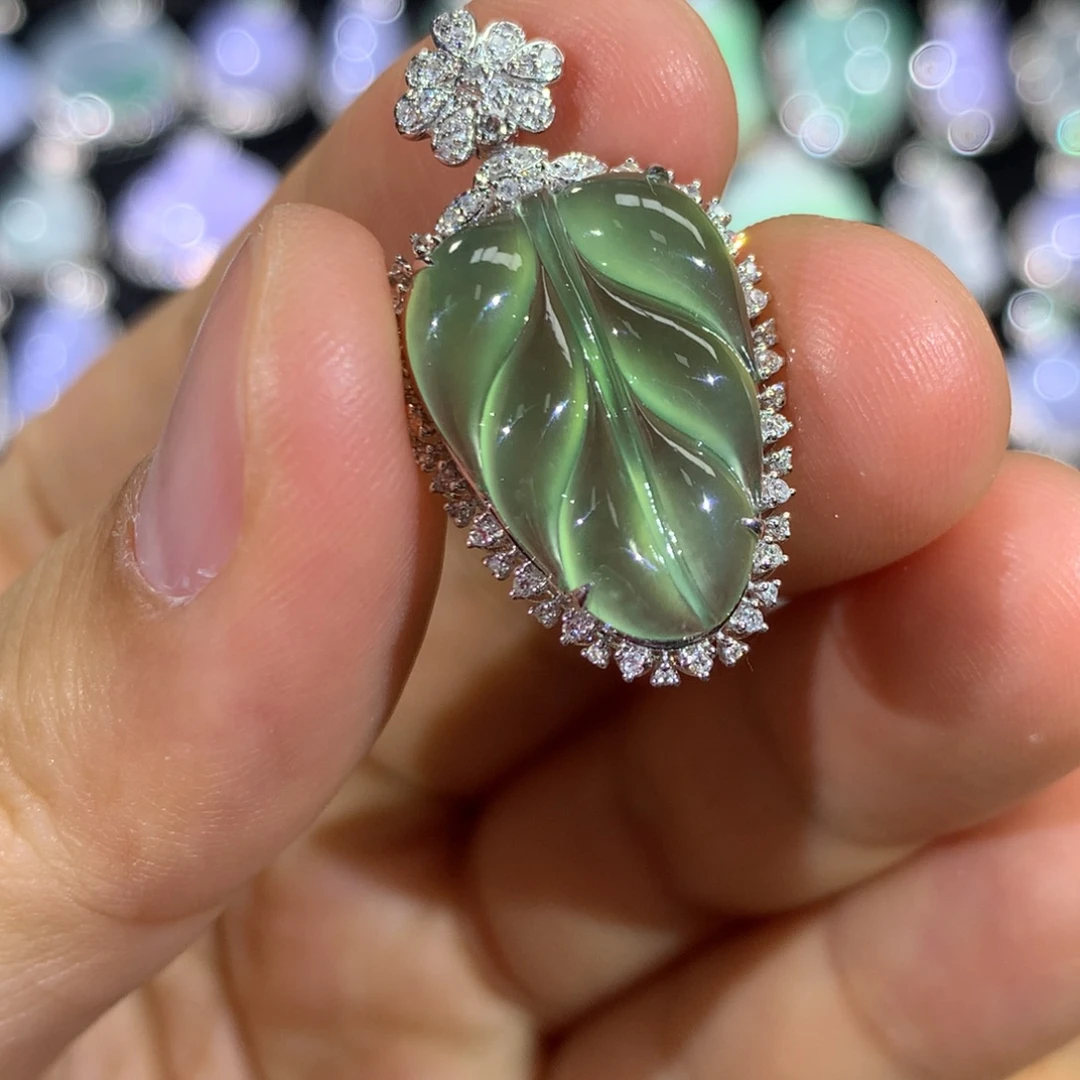 翡翠18K金镶嵌吊坠(不含链)签收后48小时鉴赏期