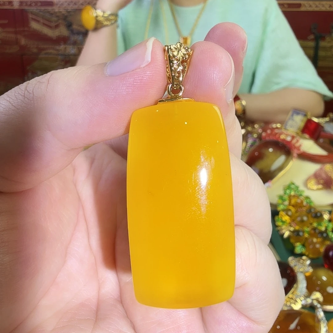 蜜蜡银S925镀金镶嵌吊坠(赠链)