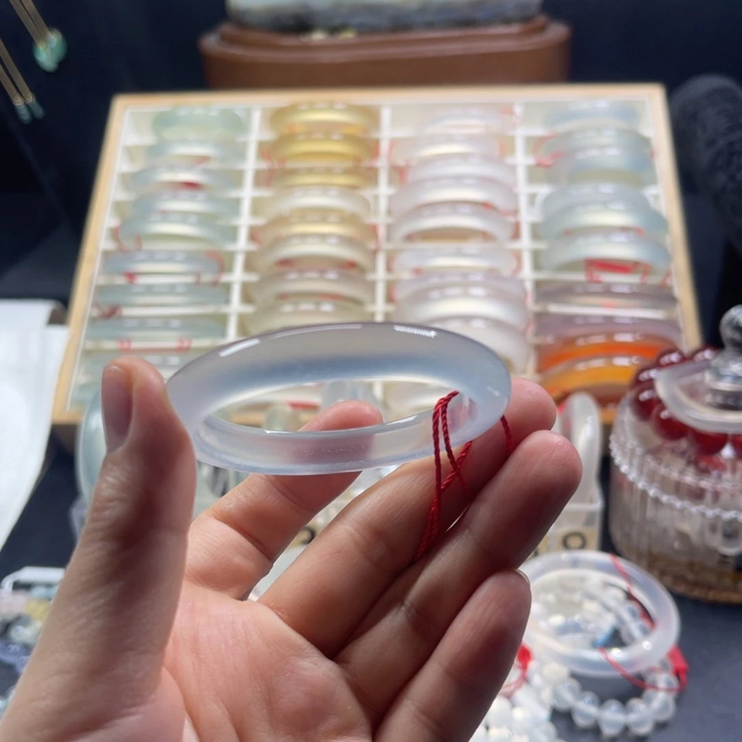 玛瑙/玉髓未镶嵌手镯