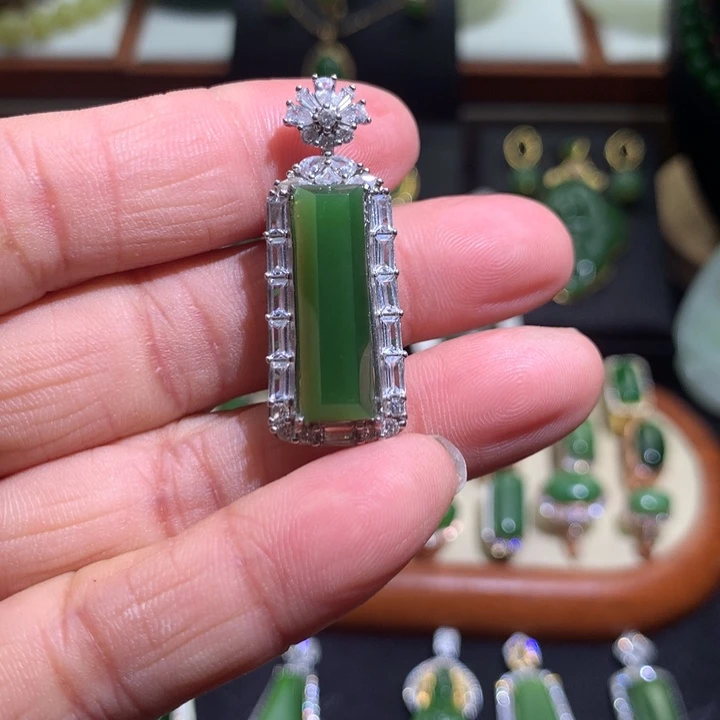 和田玉吊坠银S925镶嵌